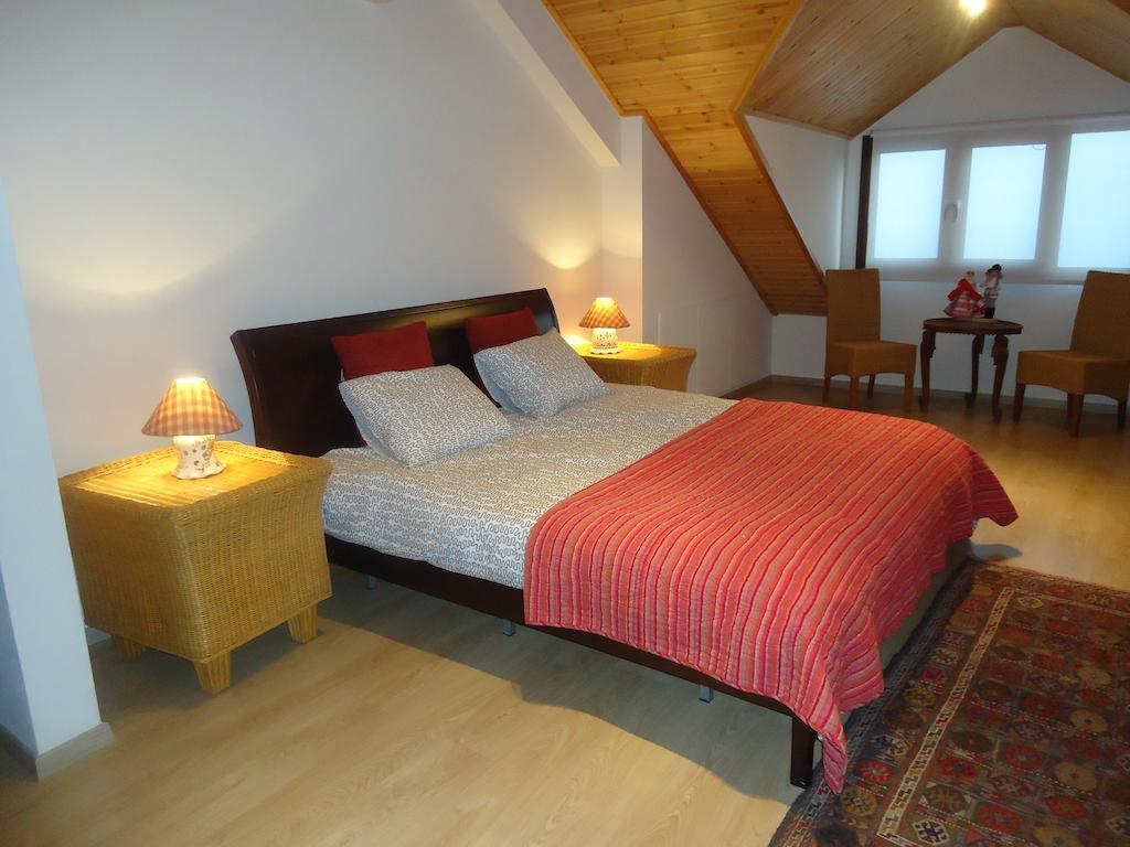 Agios Athanasios Petralona Apartment الغرفة الصورة