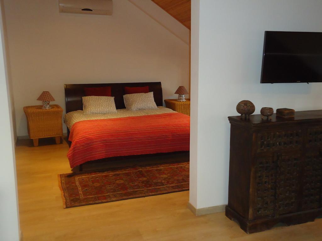 Agios Athanasios Petralona Apartment الغرفة الصورة